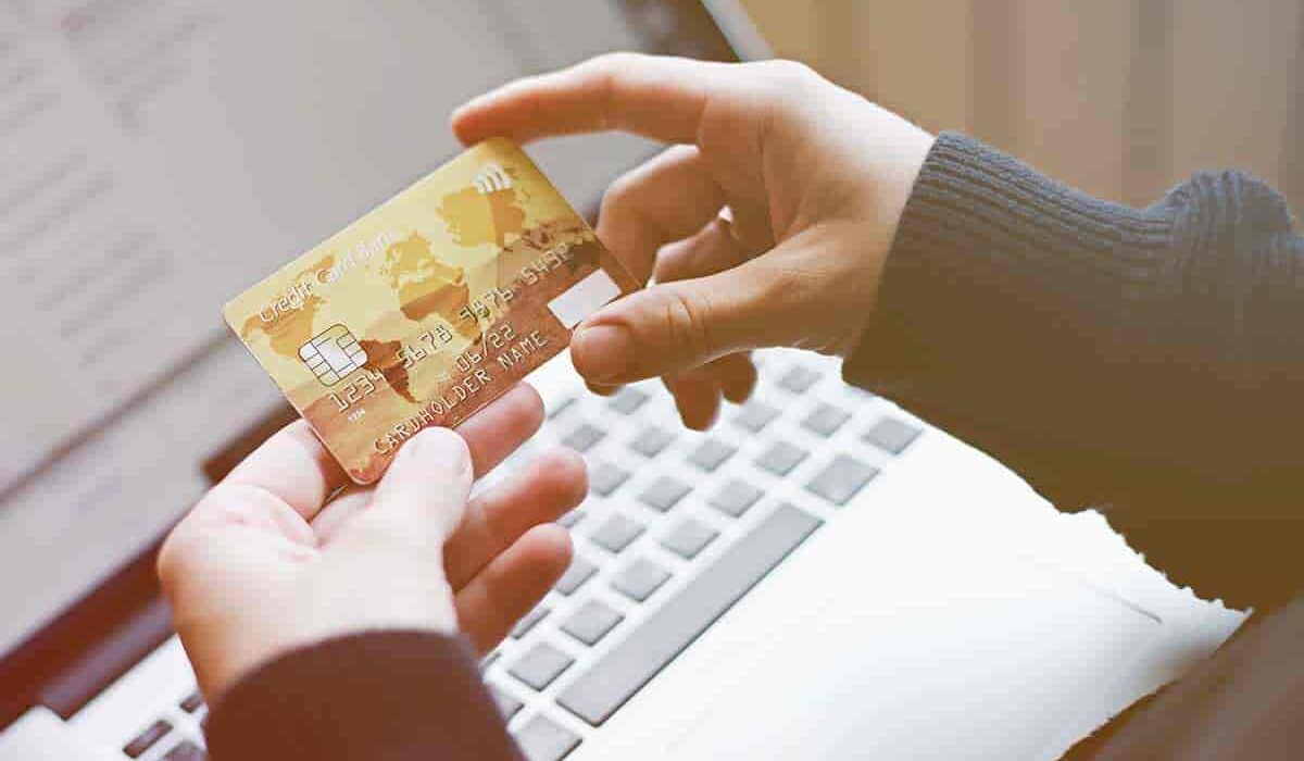 examples of how credit cards work